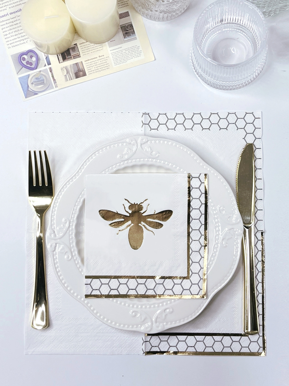 Gold Foil Bee Cocktail Paper Napkins,Disposable Beverage Napkins For Dessert,Lunch, Birthday Party Decoration