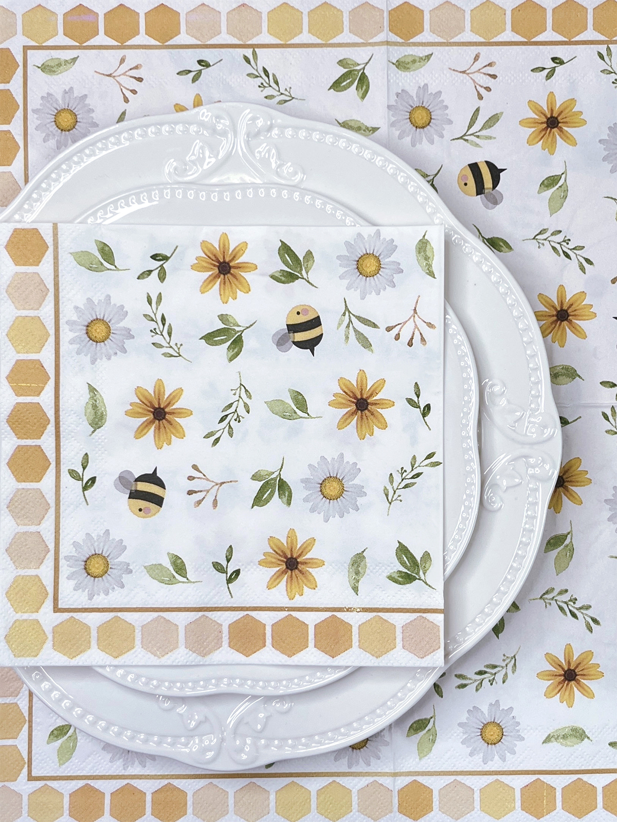 3 Ply Bee And Flower Luncheon Pringting Napkins,Decorative Paper Napkins For Dinner, Party