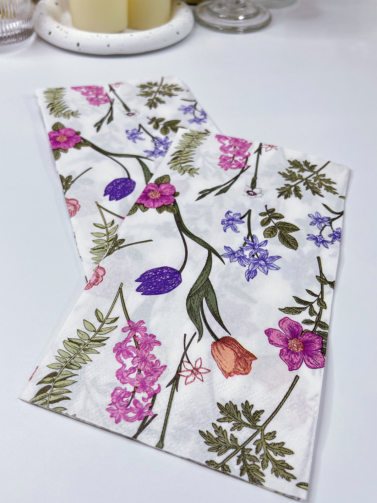 Watercolor Floral Paper Napkins & Serviettes, Bright Colorful Guest Paper Towels For Dinner, Kitchen And Bathroom