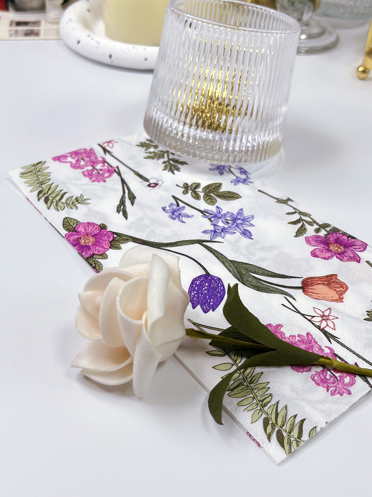 Watercolor Floral Paper Napkins & Serviettes, Bright Colorful Guest Paper Towels For Dinner, Kitchen And Bathroom