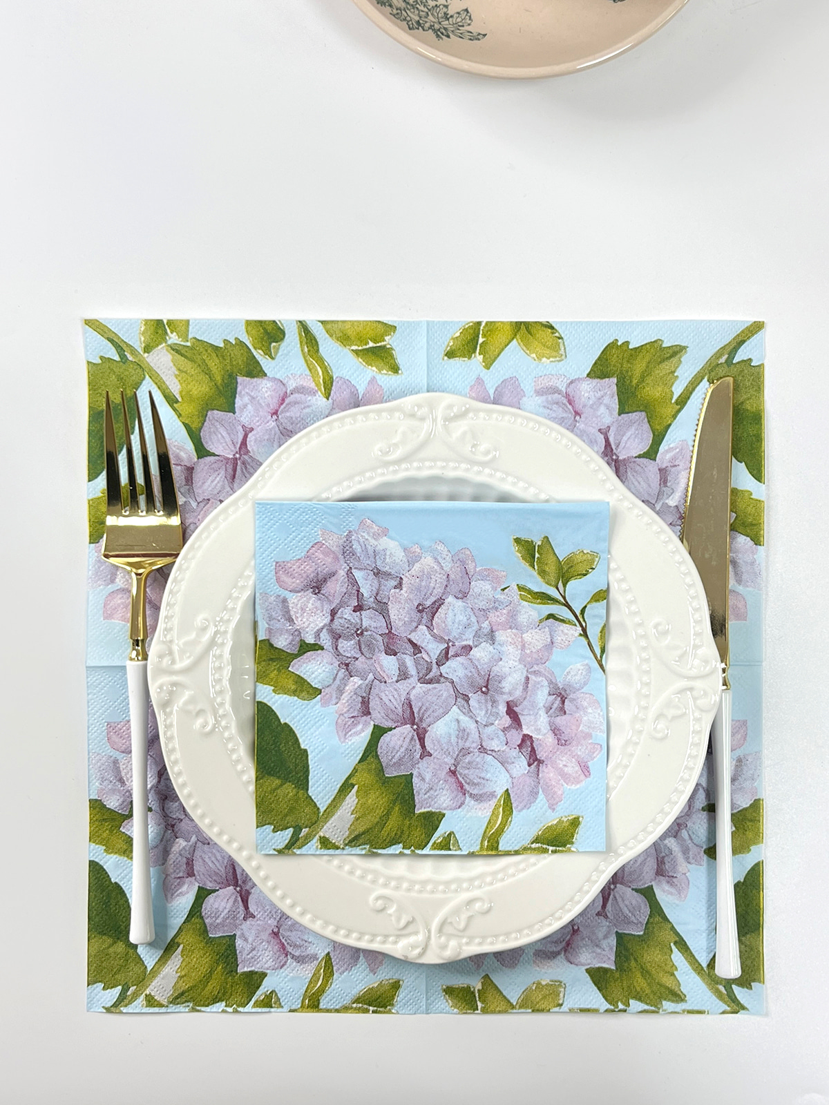 Spring Bule Flower Cocktail Napkins, Disposable Floral Paper Dessert Napkin